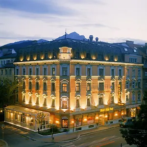 Neue Post I Self Check-in 4* Innsbruck